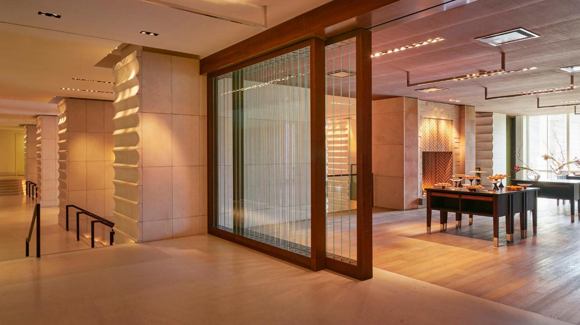 Intercontinental By Ihg Hotel 5*
